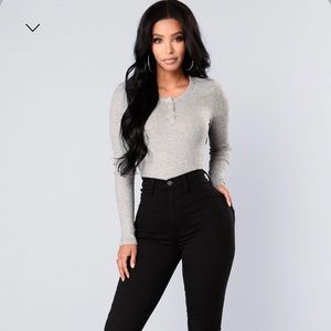 FASHION NOVA : Alma Top